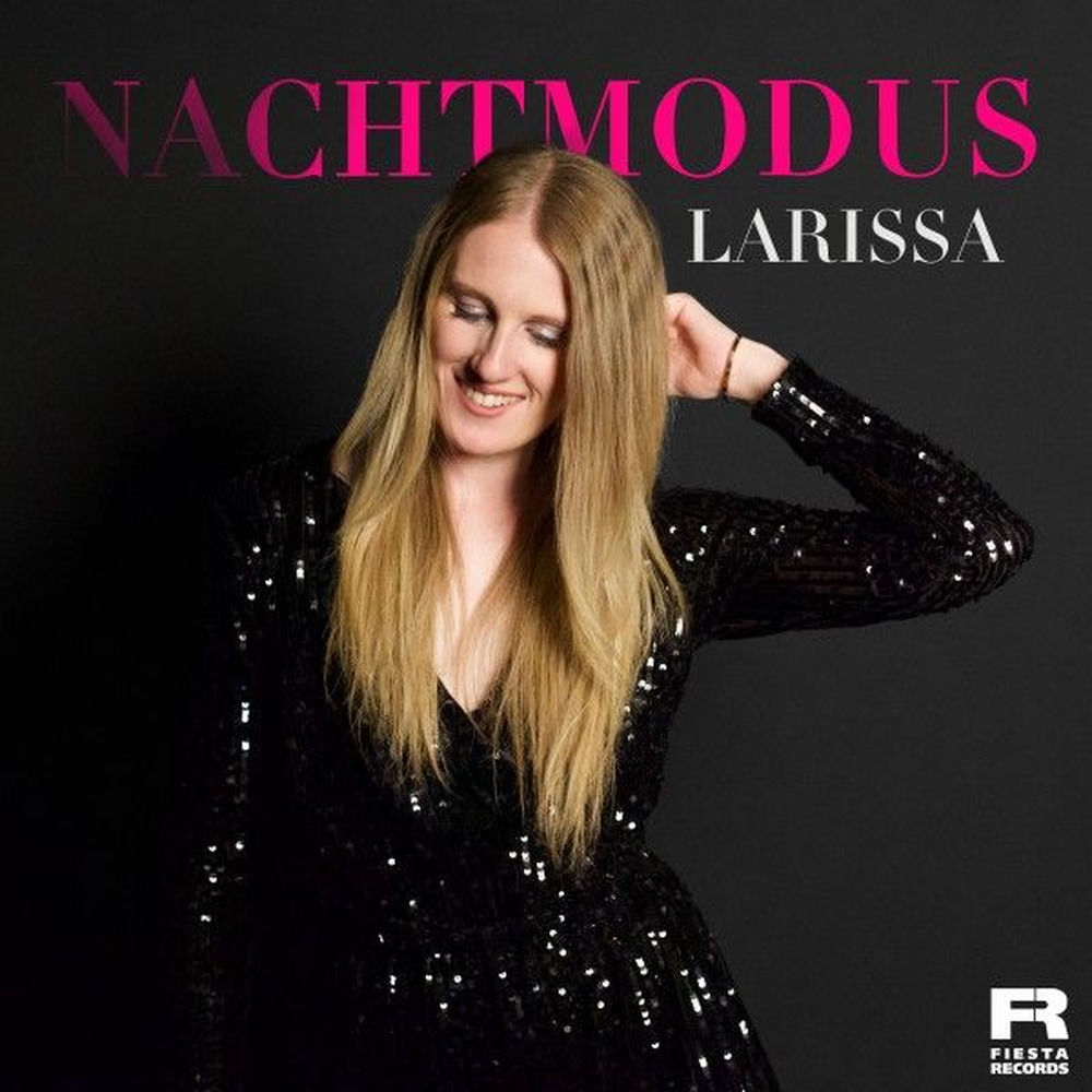 LARISSA – Nachtmodus